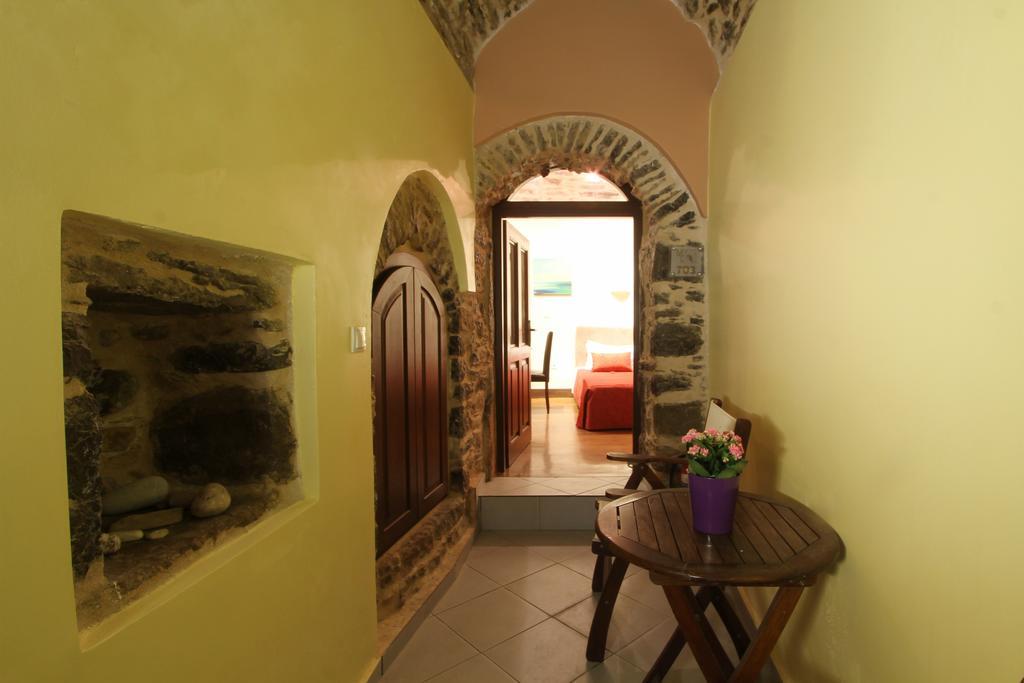 Medieval Castle Mesta Bagian luar foto