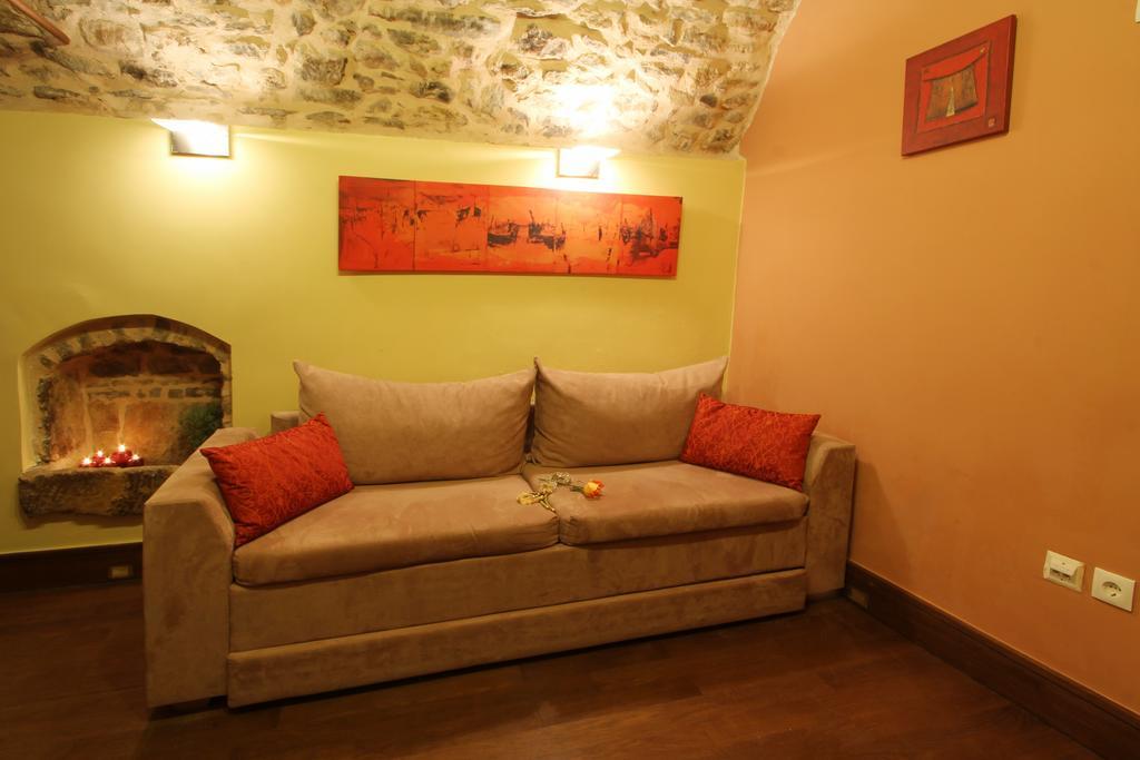 Medieval Castle Mesta Bagian luar foto